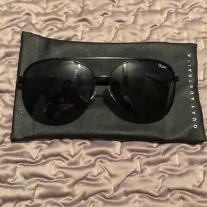 Quay all black Aviators